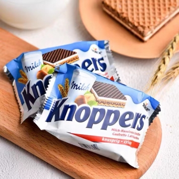 德国knoppers 威化饼干 榛子牛奶巧克力夹心饼干 8连包
